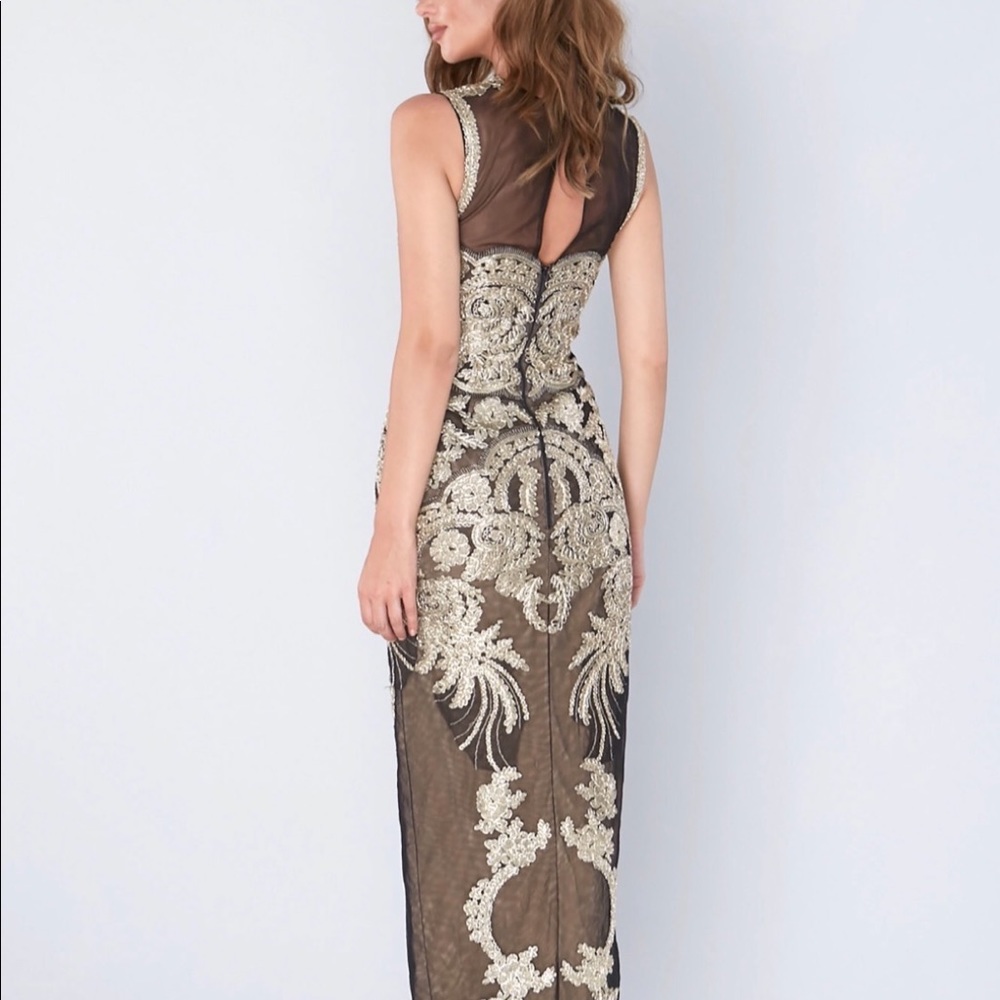 ✨HOST PICK✨ Jadore Gold Lace Mesh Formal Gown - Picture 6 of 9